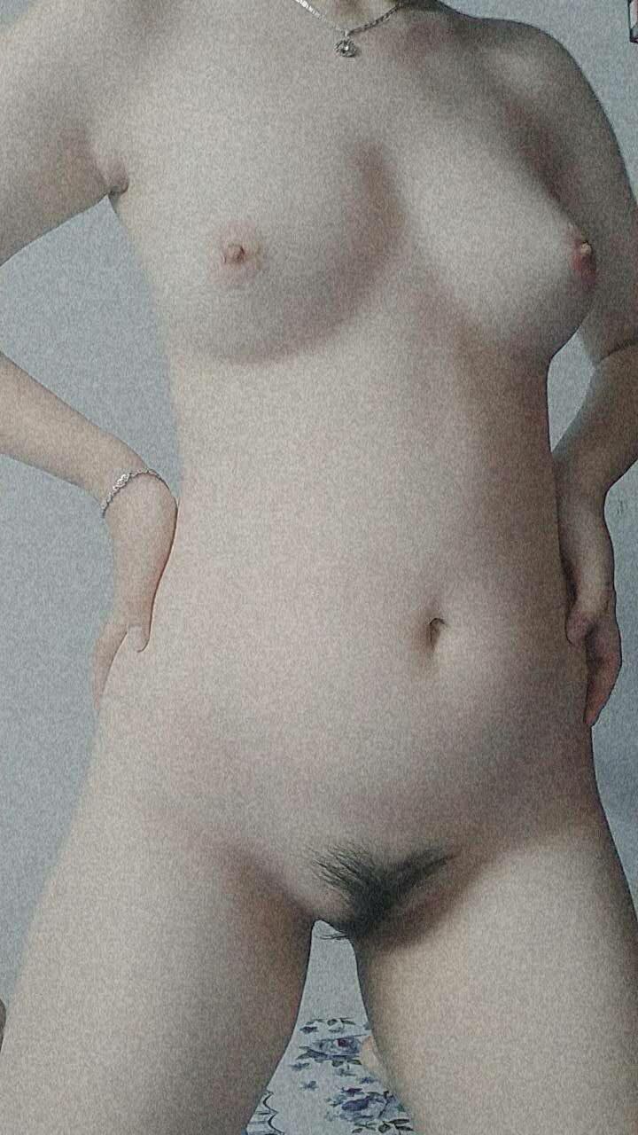 Lâu ngày không gặp, cô bạn thân xinh đẹp vẫn dâm dục như xưa